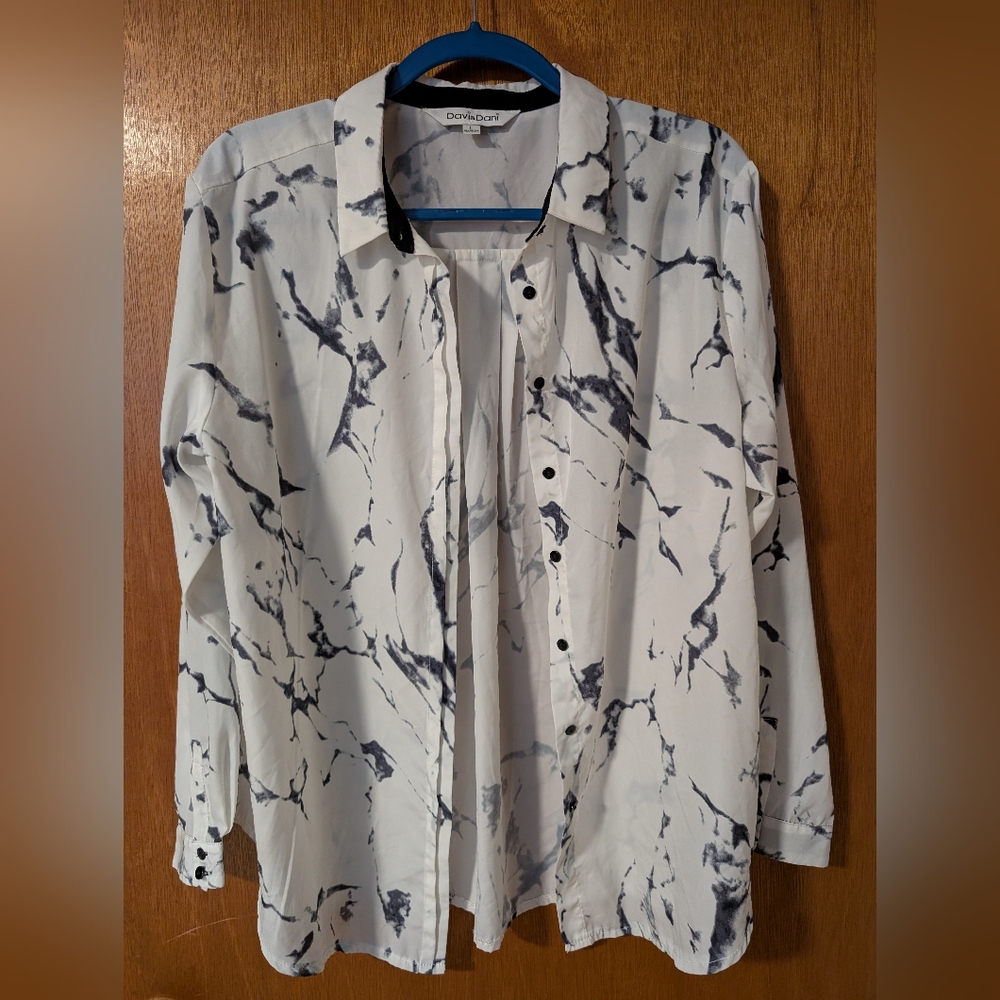 Davi & Dani Marble Button Down Shirt
